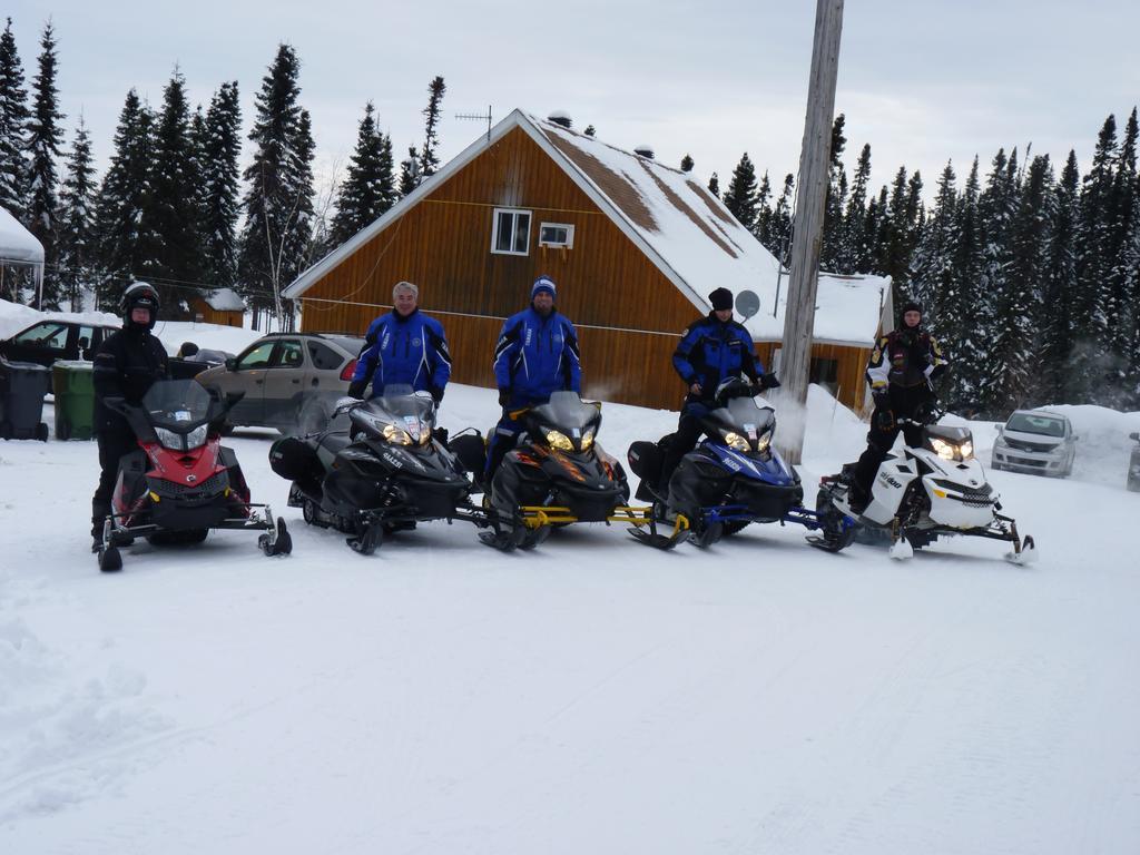 Gite De La Riviere Bed & Breakfast Chibougamau Luaran gambar