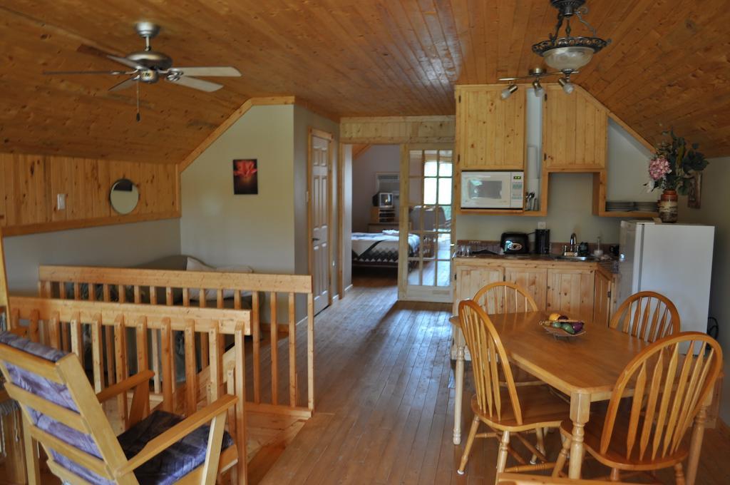 Gite De La Riviere Bed & Breakfast Chibougamau Luaran gambar